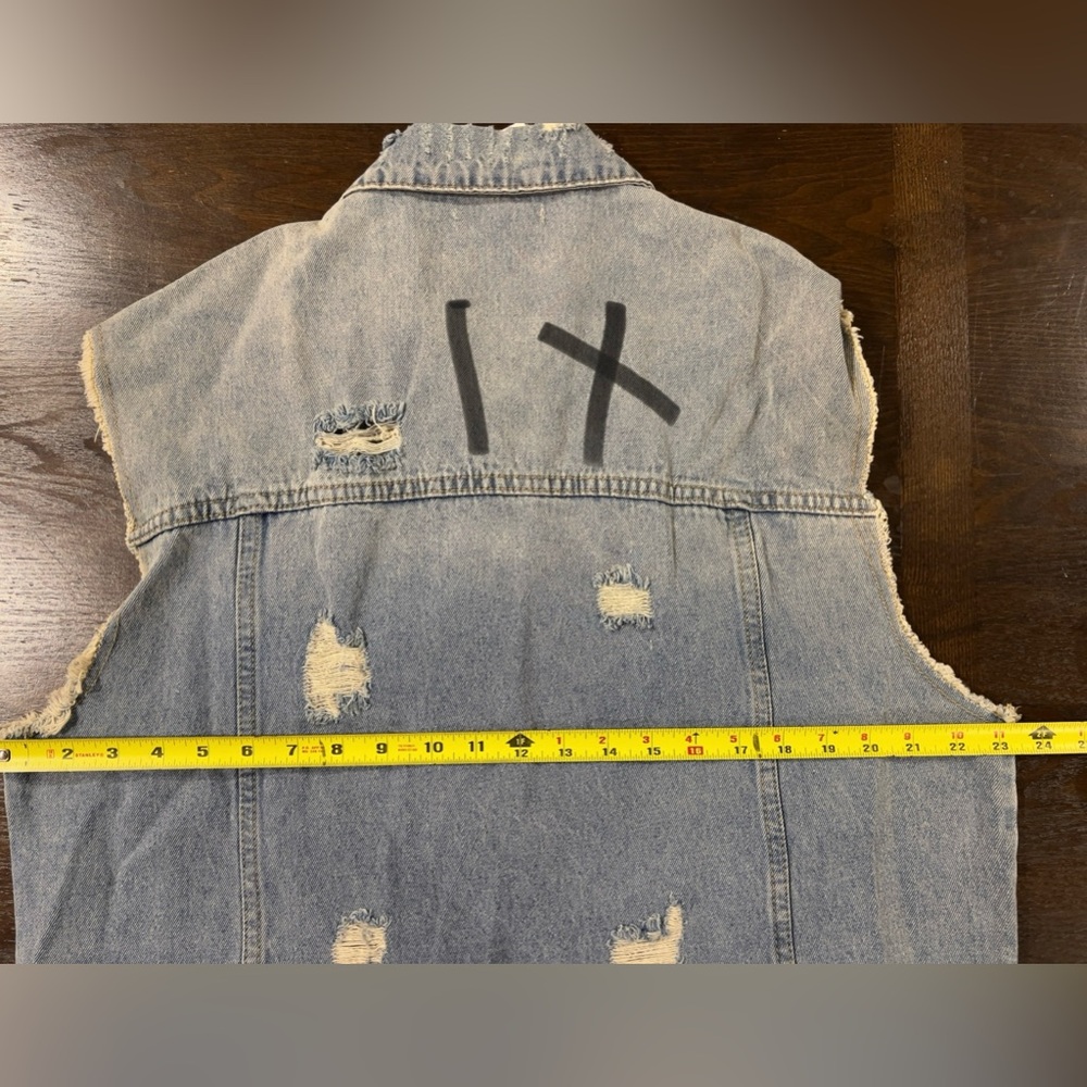 Veveret long distressed denim vest duster - Picture 11 of 12